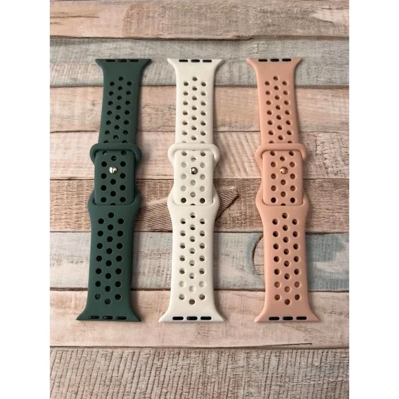 New 42/44 Silicone Apple Watch Compatible Bands Adjustable 6 pack SM/XL - Picture 1 of 4